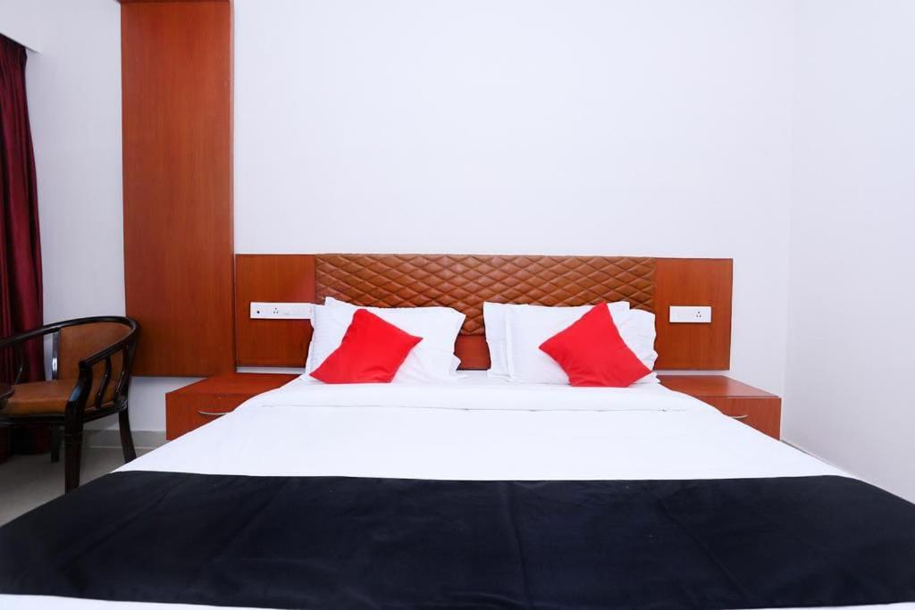 تريفِندرم The Southgate Business Hotel المظهر الخارجي الصورة
