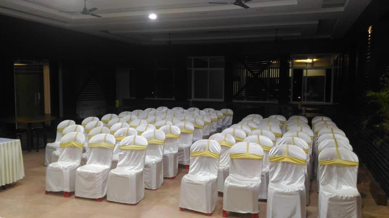 تريفِندرم The Southgate Business Hotel المظهر الخارجي الصورة